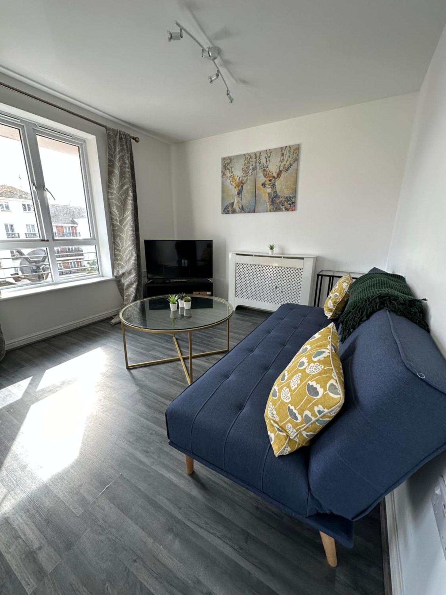 Suites By Rehoboth - Abbey Wood Station - London Zone 4 Dış mekan fotoğraf
