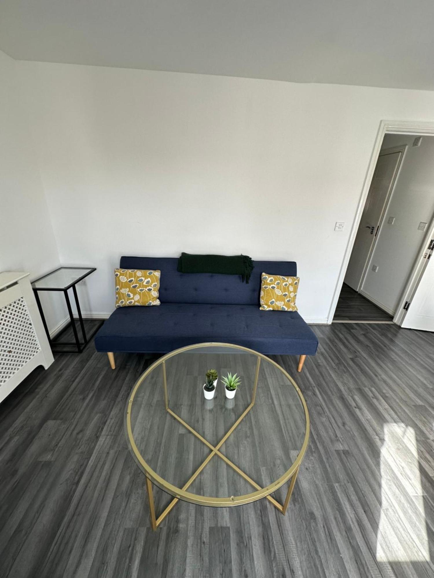 Suites By Rehoboth - Abbey Wood Station - London Zone 4 Dış mekan fotoğraf