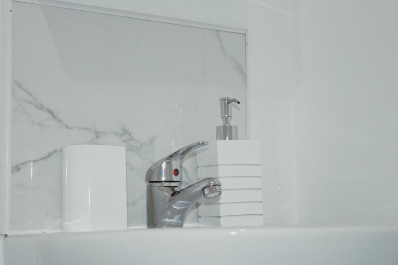 Suites By Rehoboth - Abbey Wood Station - London Zone 4 Dış mekan fotoğraf